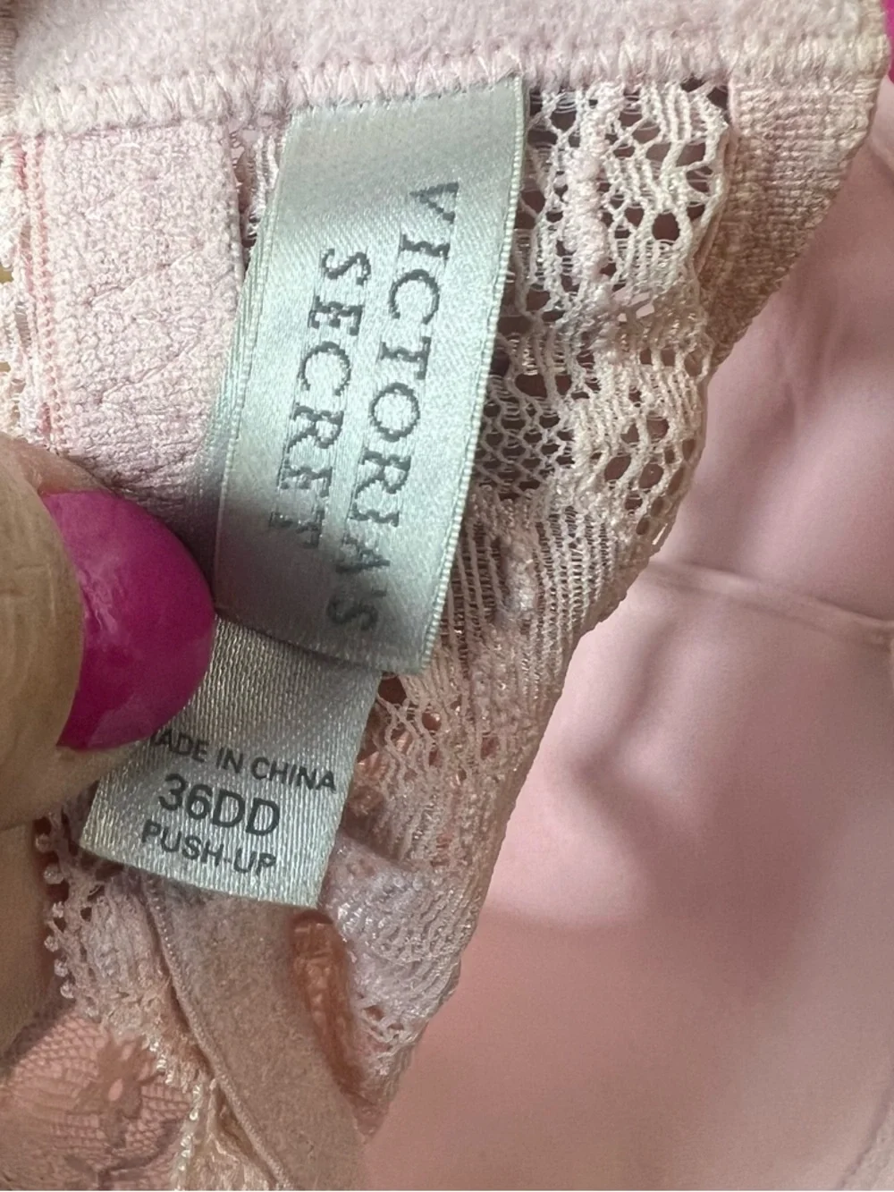 Victoria's Secret Hot Pink & Light Pink Smooth PADDED Push-Up Bras 36 DD NWT